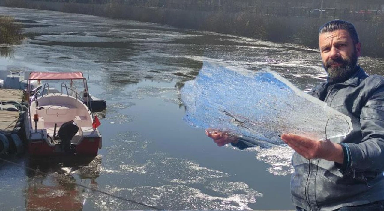 Kura Nehri'nde Hava Sıcaklığı Eksi 9 Dereceye Düşerek Eşsiz Bir Buz Tabakası Oluşturdu!