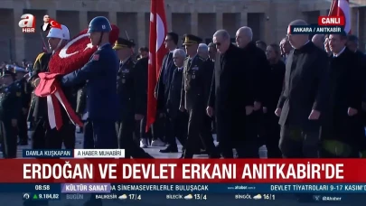 Cumhurbaşkanı Erdoğan, Anıtkabir Özel Defteri'ne İmzasını Attı: Türkiye'nin Geleceğine Yönelik Kararlı Adımlar Atıyoruz